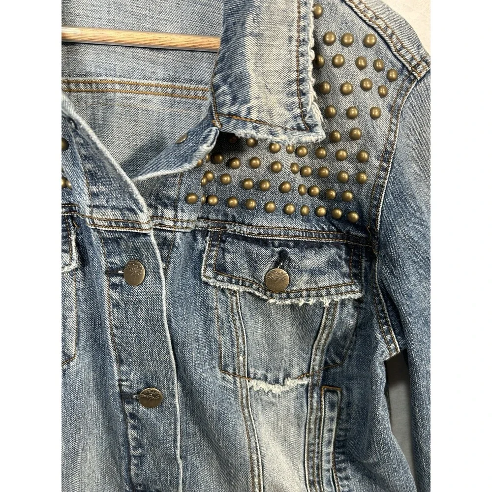 Free People Studded Blue Pub Crawl Denim Jean Jacket Distressed Large L‎ - Picture 2 of 11